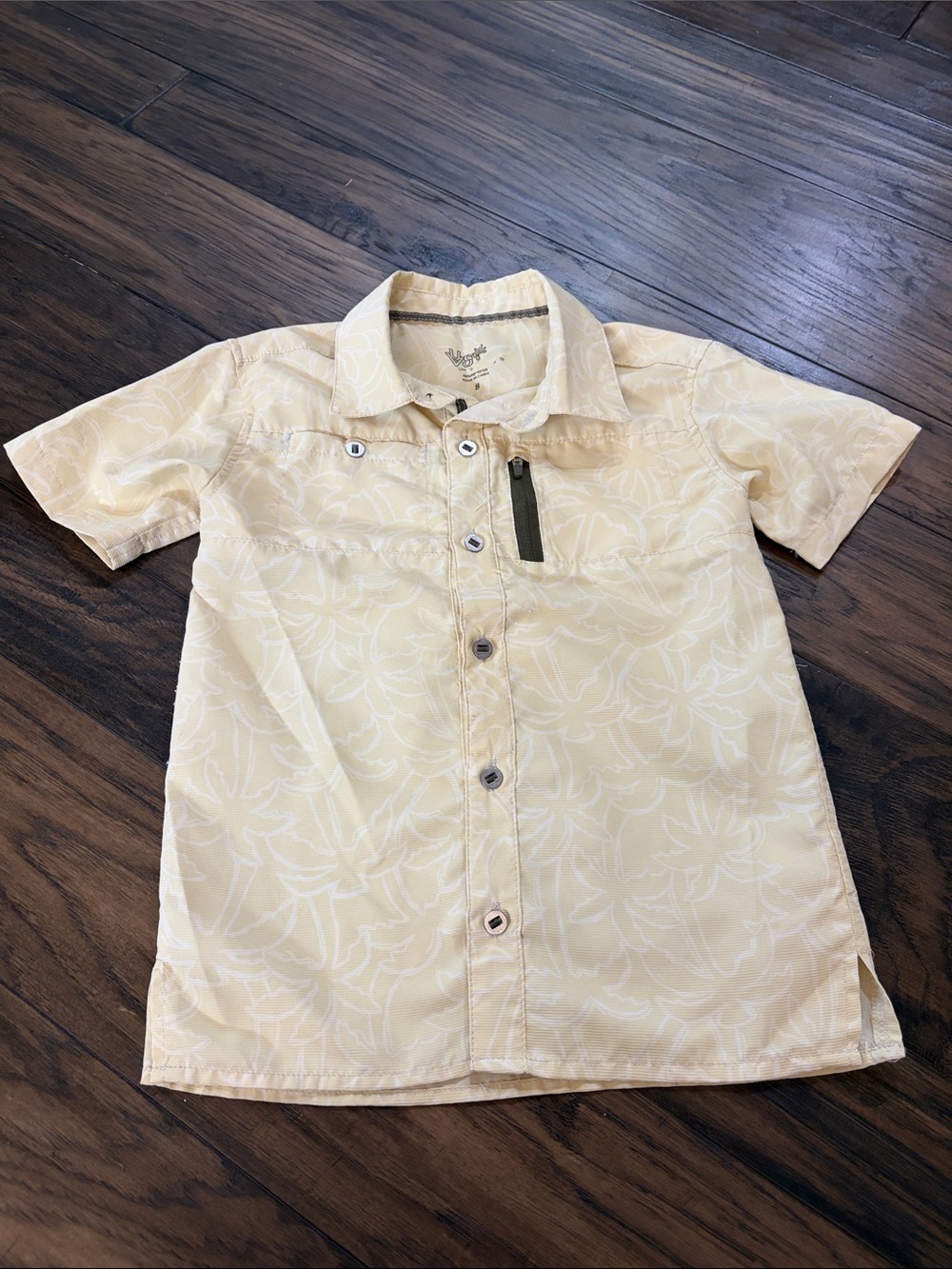 UV SKINZ UPF 50+ Boys SS Travel Shirt Fits Like a 6